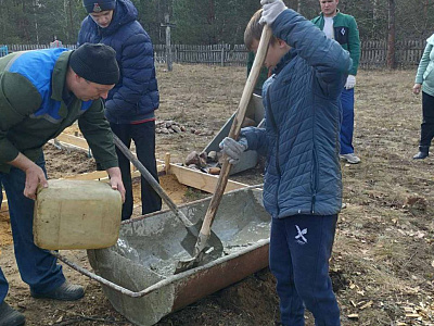 Трудовой десант по уборке территории